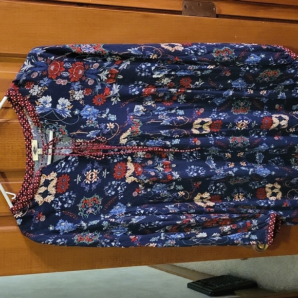 Kori Detailed Floral Dress....great double tie in the front - Picture 1 of 8